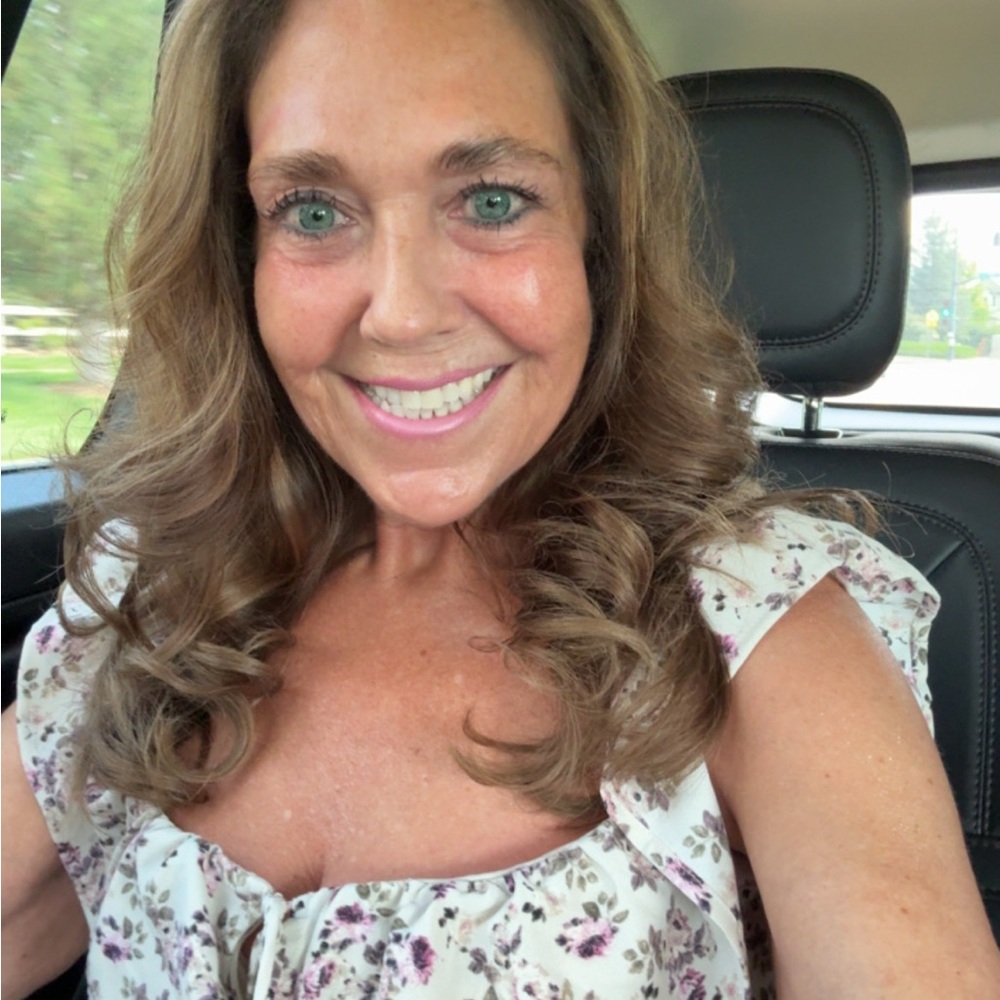 Meet your Posher, Monika and Ann